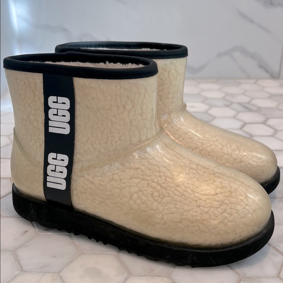 UGG Australia Classic Clear Mini Waterproof Winter Rainboots Kids Shoe Size 4 - Picture 1 of 16